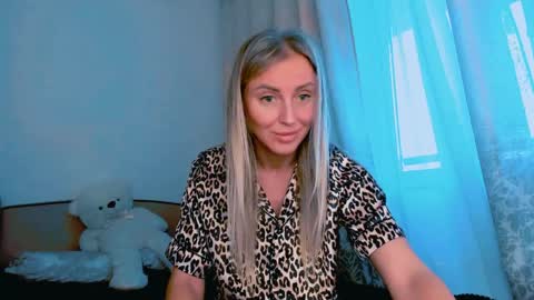 Sneja online show from 04/06/26, 02:40