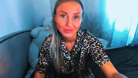 Sneja online show from 04/10/26, 12:10