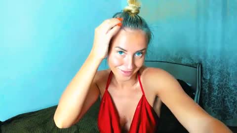 Snapshot of snezanablond chatting on 07/14/26, 07:19 Sneja online show from 07/14/26, 07:19