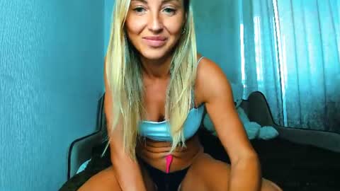 Snapshot of snezanablond chatting on 07/25/26, 02:03 Sneja online show from 07/25/26, 02:03