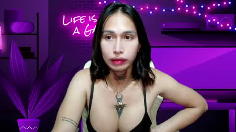 snow_2000 online show from 04/25/26, 02:03