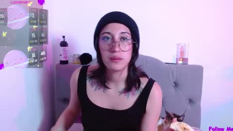 IG     OF red moonn online show from 01/25/25, 02:25