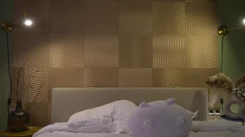 Snapshot of snow_is_falling chatting on 12/01/24, 04:29 Candice Snow online show from 12/01/24, 04:29