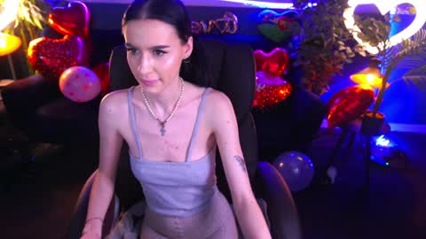 snow_whiteeex online show from 02/05/25, 05:31