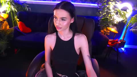 snow_whiteeex online show from 02/25/25, 11:00