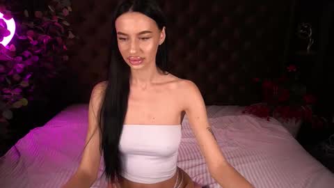 snow_whiteeex online show from 10/16/25, 06:14