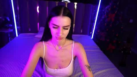 snow_whiteeex online show from 12/23/25, 06:33