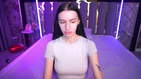 snow_whiteeex online show from 04/04/26, 05:38