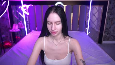 snow_whiteeex online show from 04/07/26, 05:41