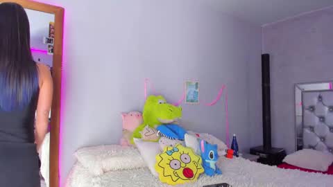 snowbabyxox online show from 03/06/25, 06:05