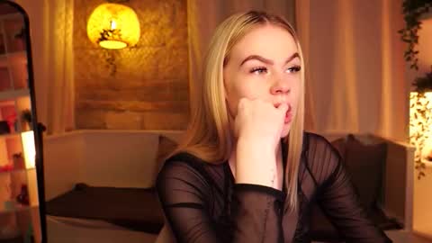 Hanna online show from 11/08/25, 09:42