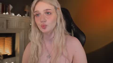 Ellie online show from 07/03/26, 05:25