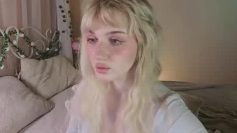 Ellie online show from 07/04/26, 05:24