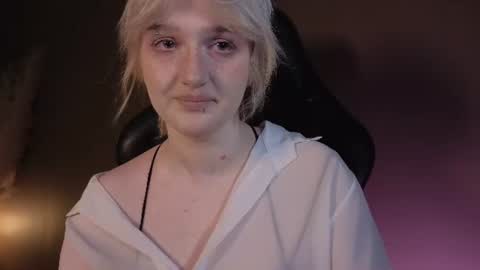 Ellie online show from 07/15/26, 05:23