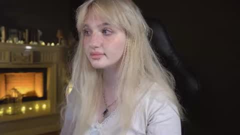 Ellie online show from 07/22/26, 05:21