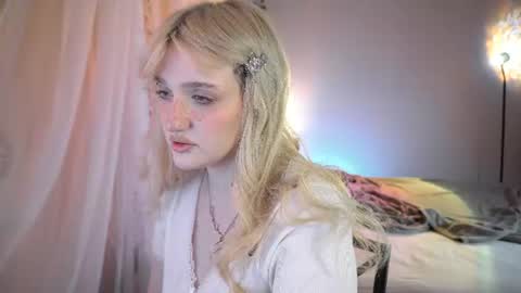 Ellie online show from 07/23/26, 05:27