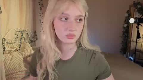 Ellie online show from 07/24/26, 05:27