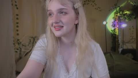 Ellie online show from 07/29/26, 05:38