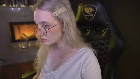Ellie online show from 08/02/26, 05:39