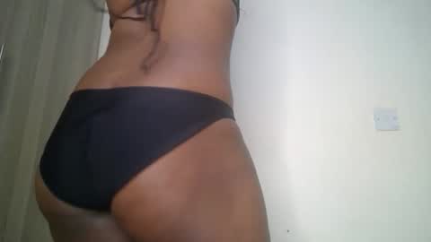 snowfox254 online show from 10/15/25, 07:47