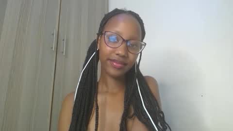 snowfox254 online show from 10/20/25, 07:25