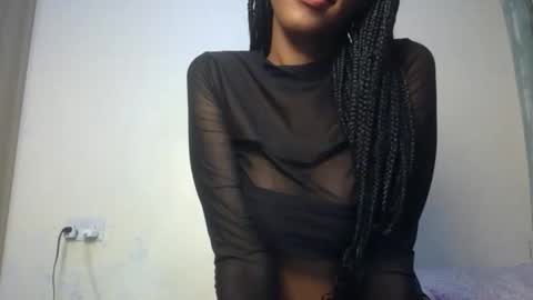 snowfox254 online show from 10/28/25, 07:05