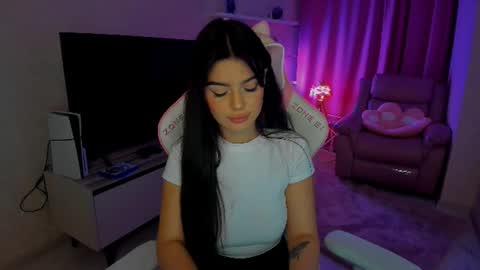 snowingwinter online show from 09/26/25, 09:19