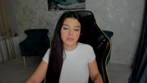 snowingwinter online show from 10/19/25, 07:36