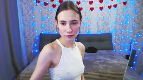 SnowWhate 00 online show from 03/27/26, 05:45