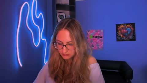 so_hot_rosalie online show from 04/08/26, 07:36