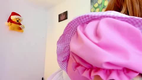 Snapshot of soary_trans chatting on 12/12/24, 05:20 Soary online show from 12/12/24, 05:20