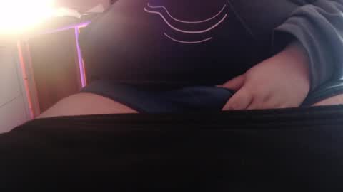 Snapshot of socksaddicted chatting on 12/25/24, 01:09 Tom online show from 12/25/24, 01:09