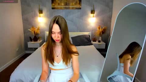 Sofa online show from 03/27/26, 01:22