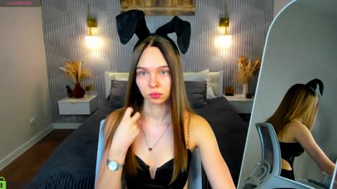 Sofa online show from 04/01/26, 01:28