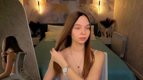 Sofa online show from 04/02/26, 01:14