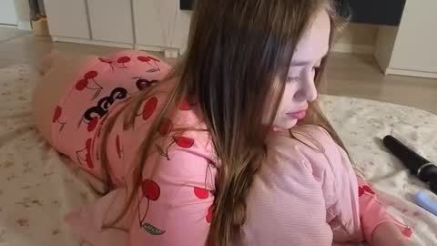 Sophy online show from 02/13/26, 07:10