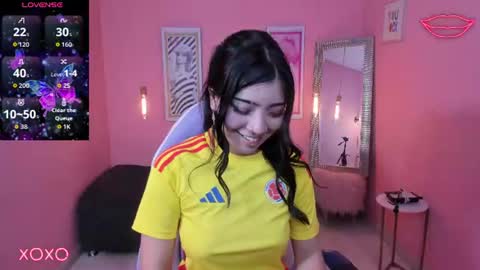 soffi_x online show from 06/18/26, 09:36