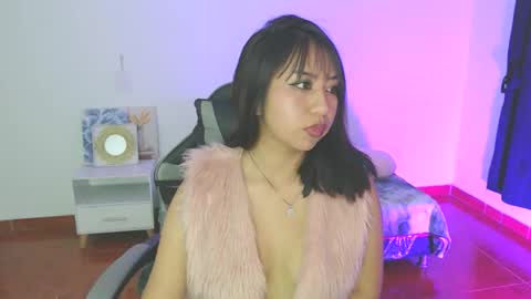 sofia online show from 12/01/25, 06:46