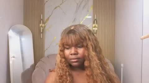 Snapshot of soffia_b chatting on 11/27/25, 08:22 soffia_b online show from 11/27/25, 08:22