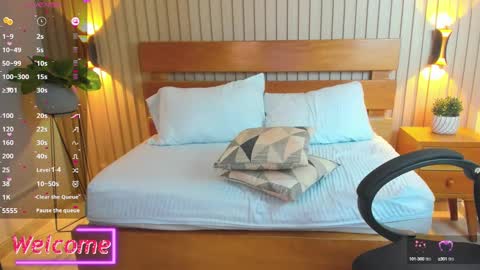 Snapshot of soffia_modre chatting on 12/04/24, 09:07 Help me achieve 100 thumbs up online show from 12/04/24, 09:07