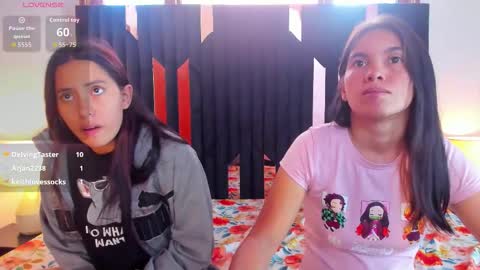 Snapshot of soffy_and_mia chatting on 11/29/25, 01:36 soffy and mia online show from 11/29/25, 01:36