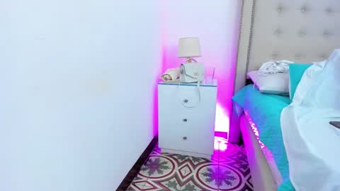 sofhyalove online show from 03/26/26, 08:58