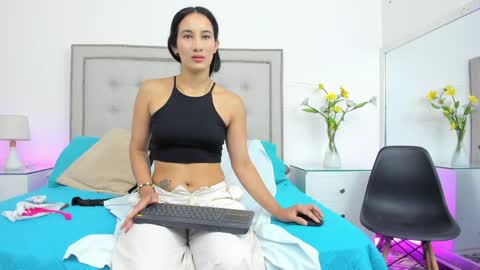 sofhyalove online show from 03/31/26, 07:36