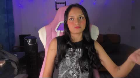 sofia online show from 05/02/26, 07:13