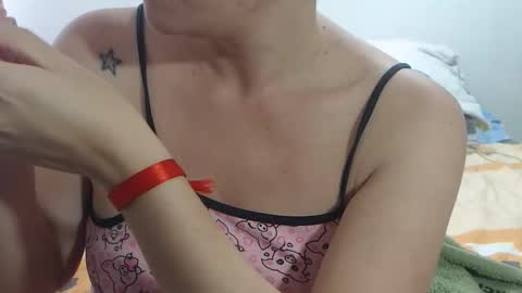 Sofa Castellanos online show from 04/10/26, 02:11