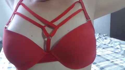 Sofa Castellanos online show from 04/20/26, 04:10