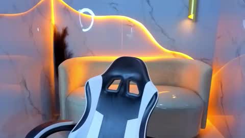 Online 800 to 1400 online show from 01/07/26, 01:02