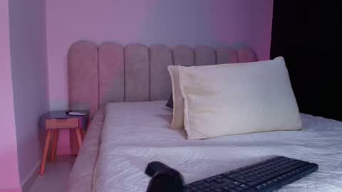 Sofia online show from 11/15/25, 11:51