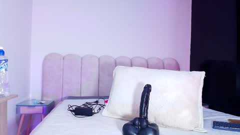 Sofia online show from 12/20/25, 12:01