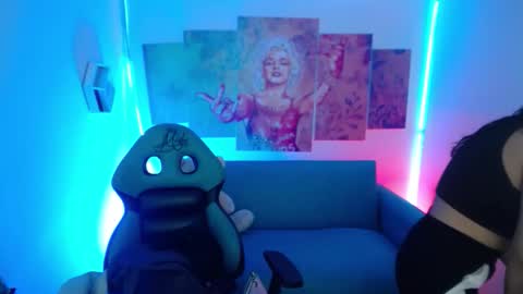 Sofi online show from 01/16/26, 01:26